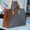 Tái Chế Túi LV Speedy Thành Túi Tote OntheGo