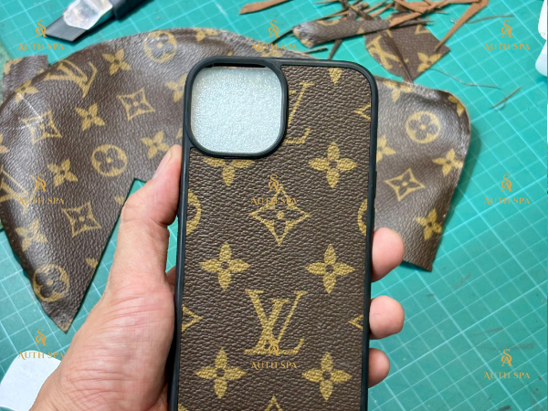 Auth Spa - Dịch Vụ Spa Túi Xách, Giày Dép Authentic Tại HCM. Tái Chế Túi LV Thành Ốp Lưng Iphone - Ảnh 3
